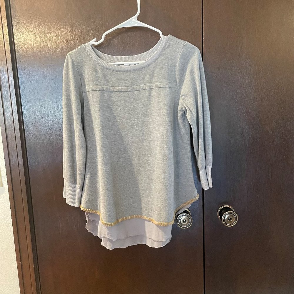 Women's Gray Dressy 3/4 Sleeve Top Size Small